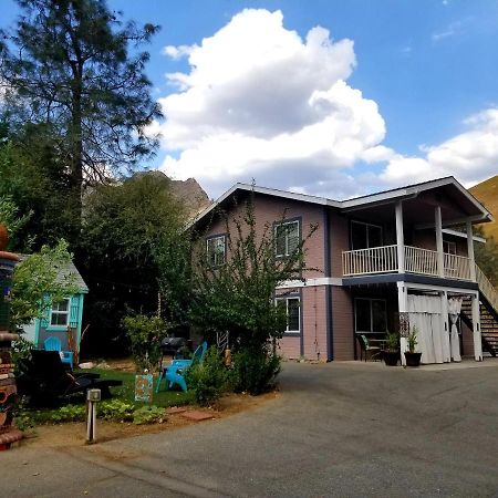 Sacred Mtn River Suites Кернвилл Экстерьер фото