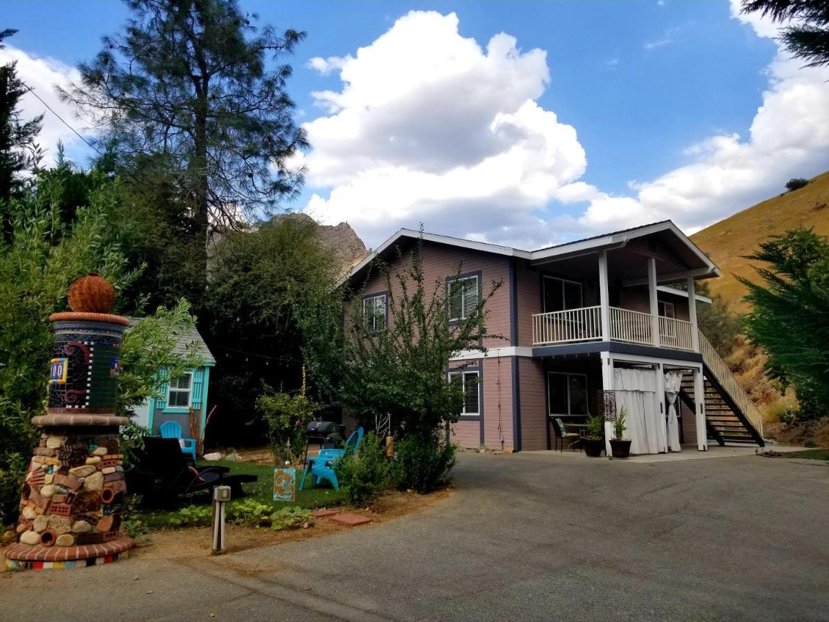 Sacred Mtn River Suites Кернвилл Экстерьер фото
